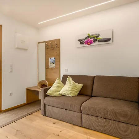 Tratterhof Apartment *